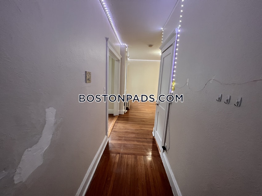 BOSTON - FENWAY/KENMORE - 1 Bed, 1 Bath - Image 6