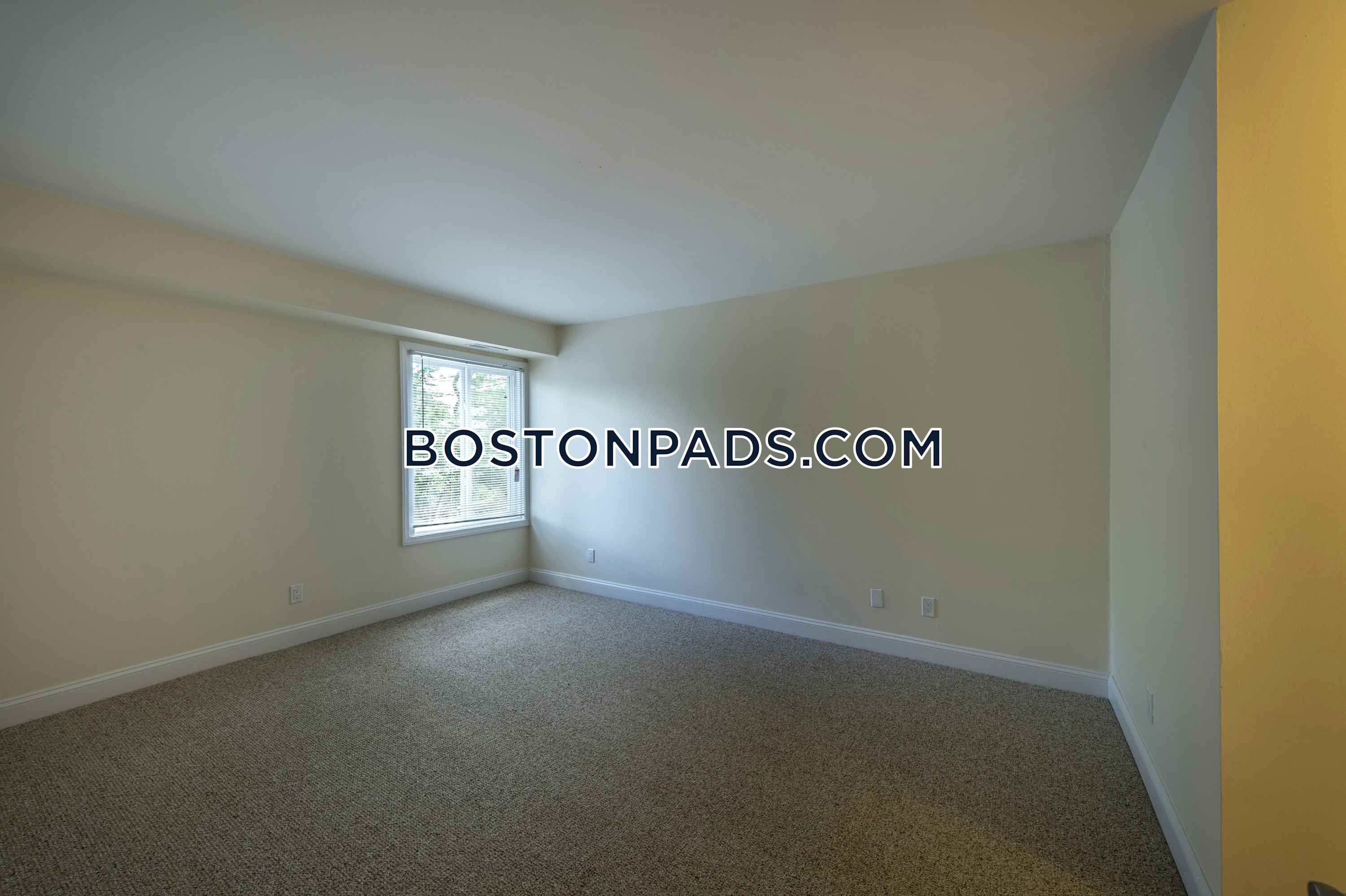 Woburn - 1 Beds, 1 Baths