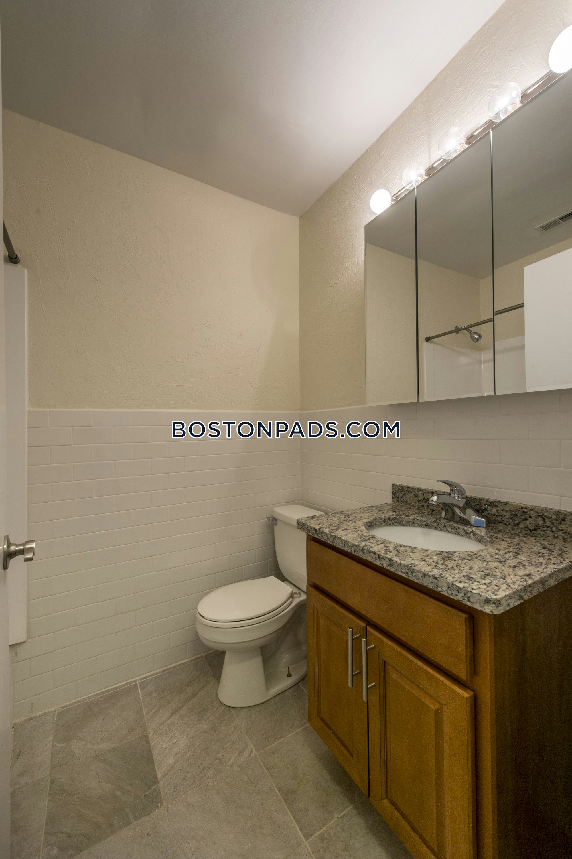 Woburn - 1 Beds, 1 Baths