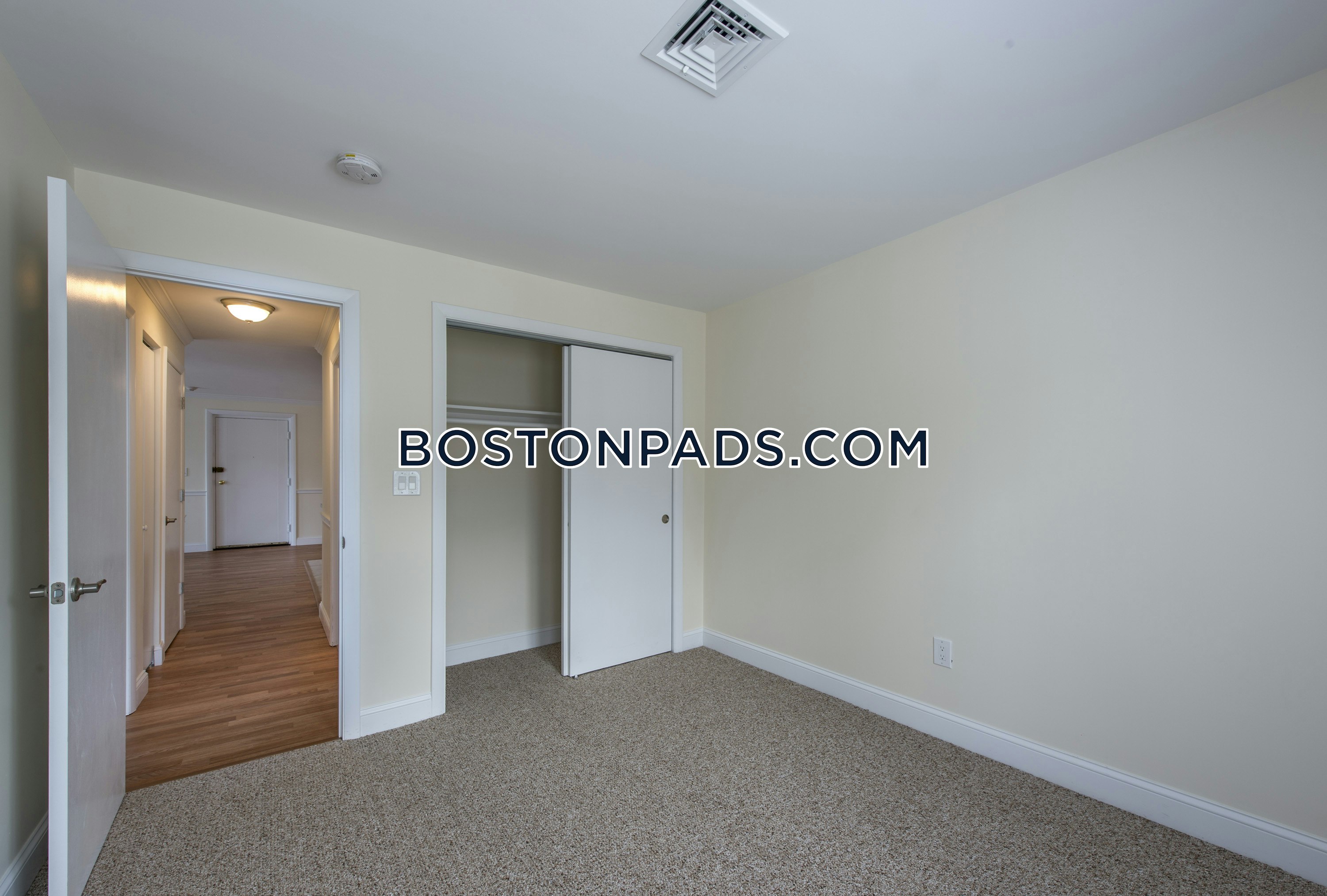 Woburn - 1 Beds, 1 Baths