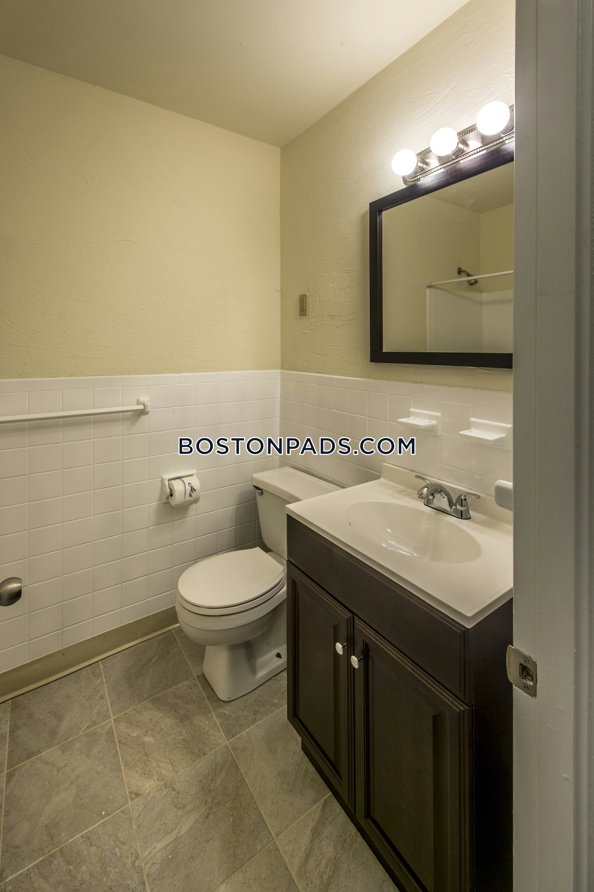 Woburn - 1 Beds, 1 Baths