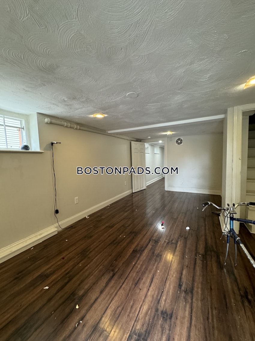 CAMBRIDGE - CENTRAL SQUARE/CAMBRIDGEPORT - 1 Bed, 1 Bath - Image 10