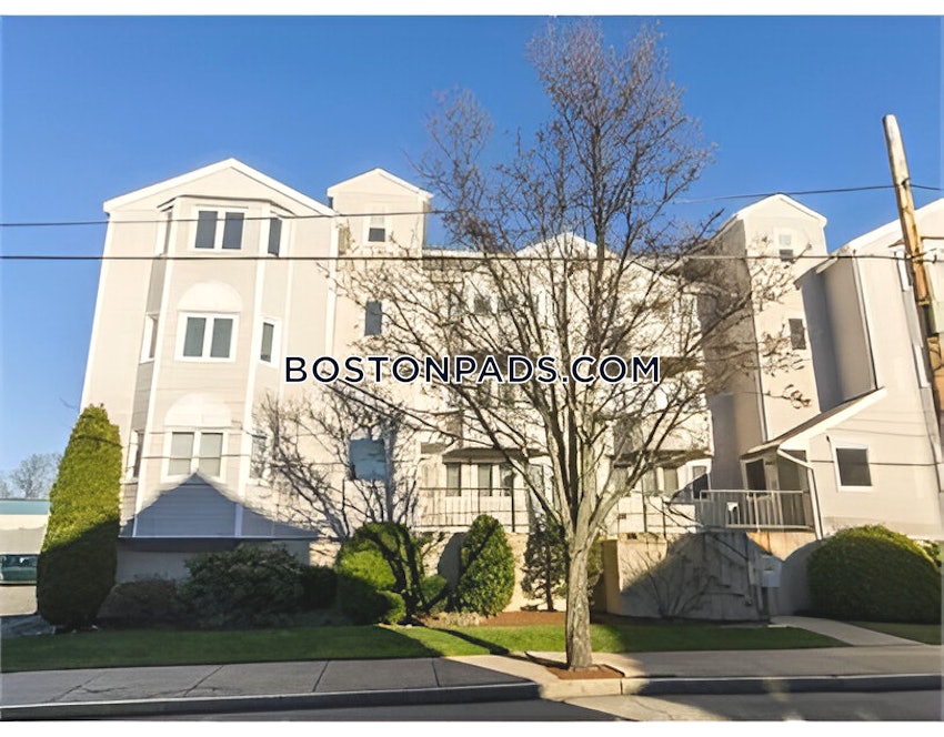 MEDFORD - TUFTS - 2 Beds, 2 Baths - Image 9