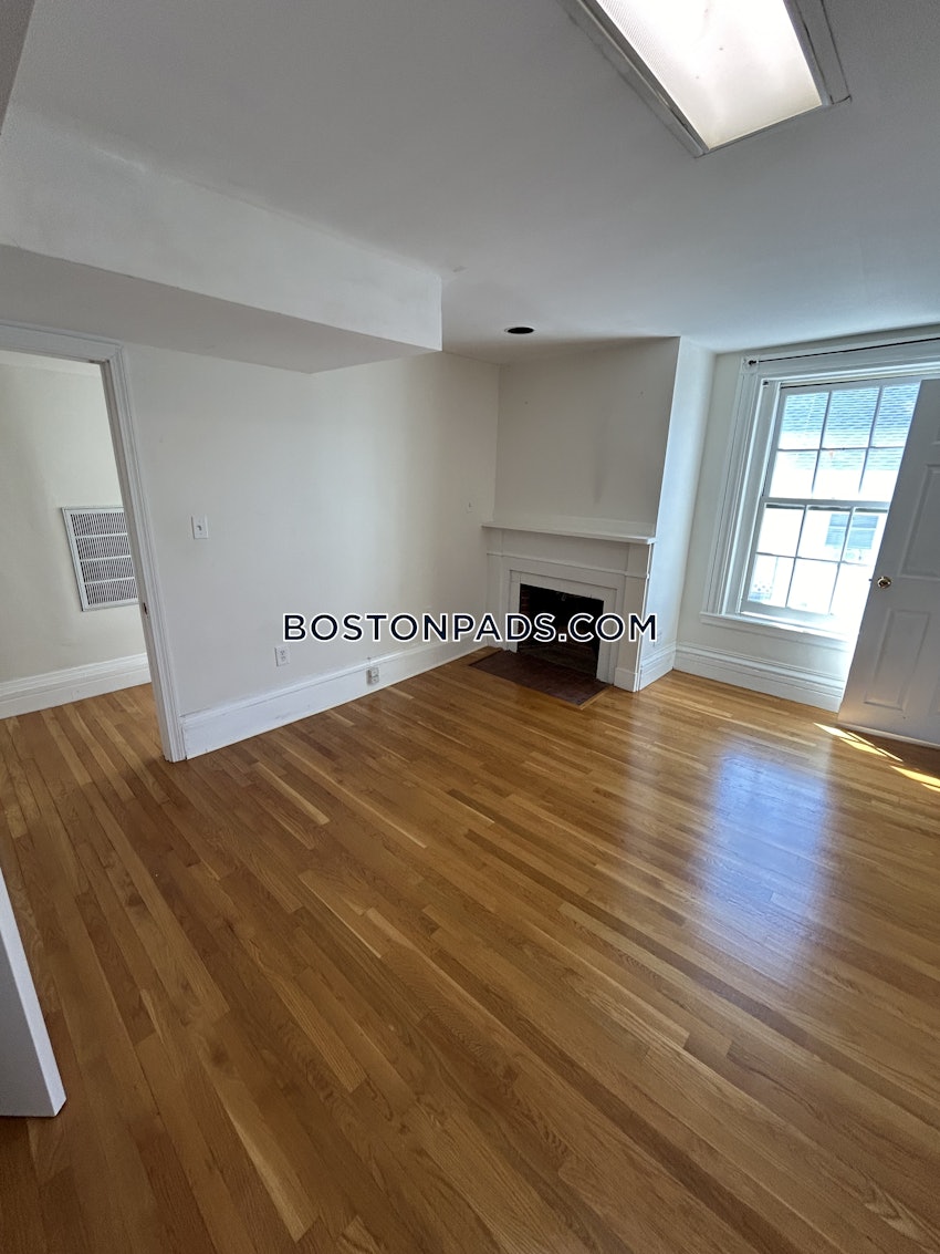 MEDFORD - MEDFORD SQUARE - 5 Beds, 2 Baths - Image 16