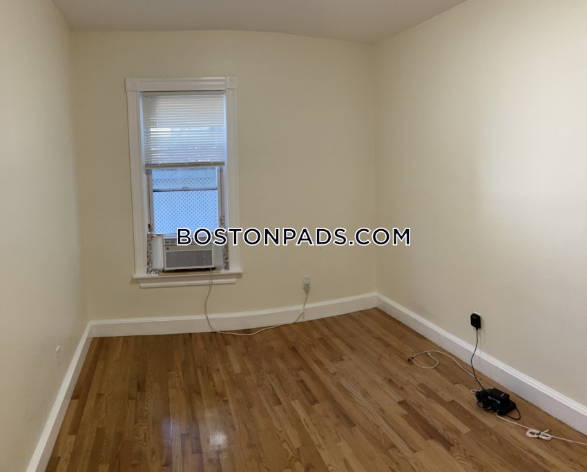 BOSTON - FORT HILL - 2 Beds, 1 Bath - Image 4