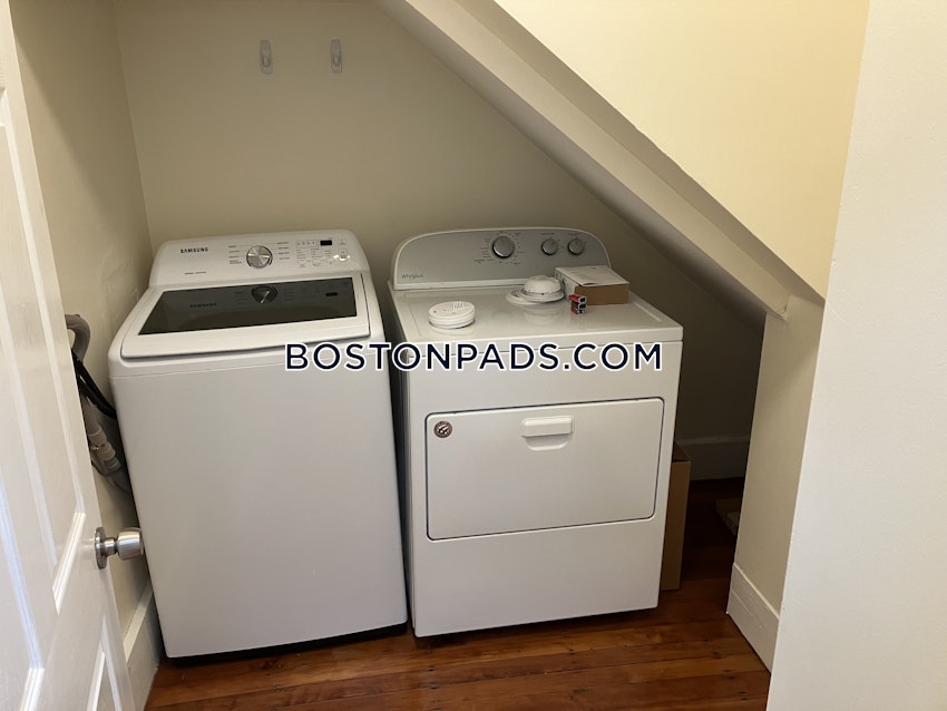 BOSTON - FORT HILL - 2 Beds, 1 Bath - Image 2