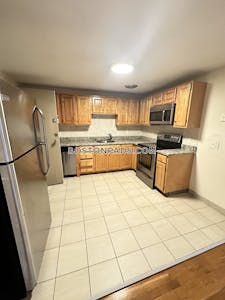 Brookline 2 Bed 1 Bath BROOKLINE- BOSTON UNIVERSITY $3,800  Boston University - $3,400