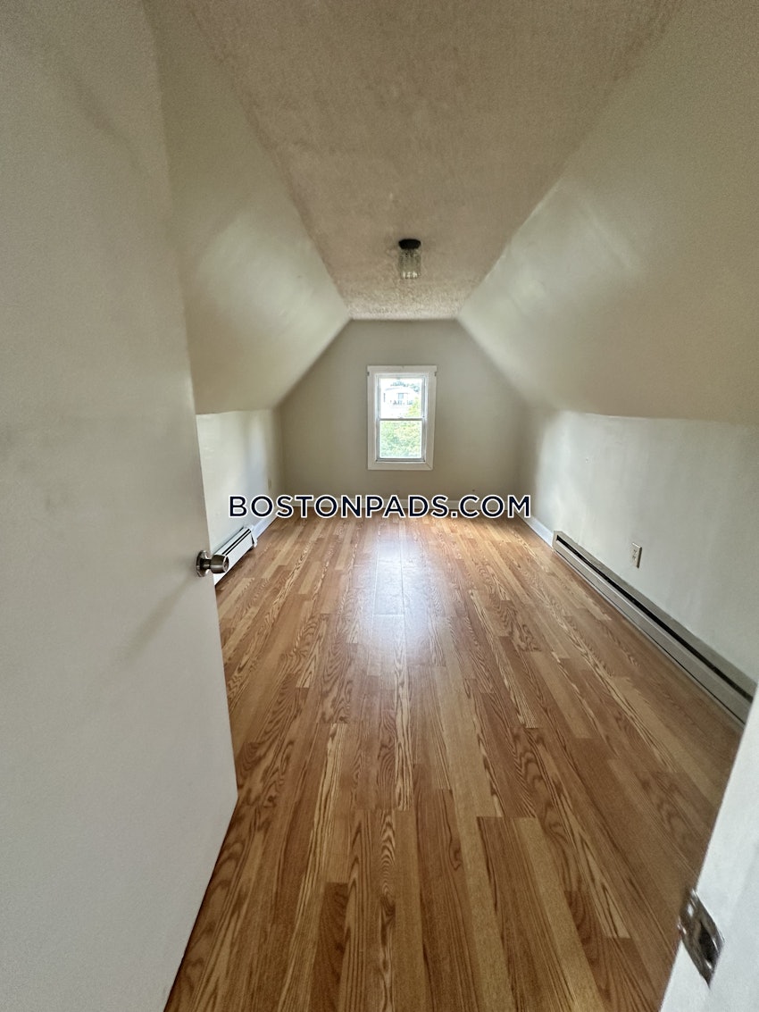 MEDFORD - TUFTS - 4 Beds, 2 Baths - Image 22