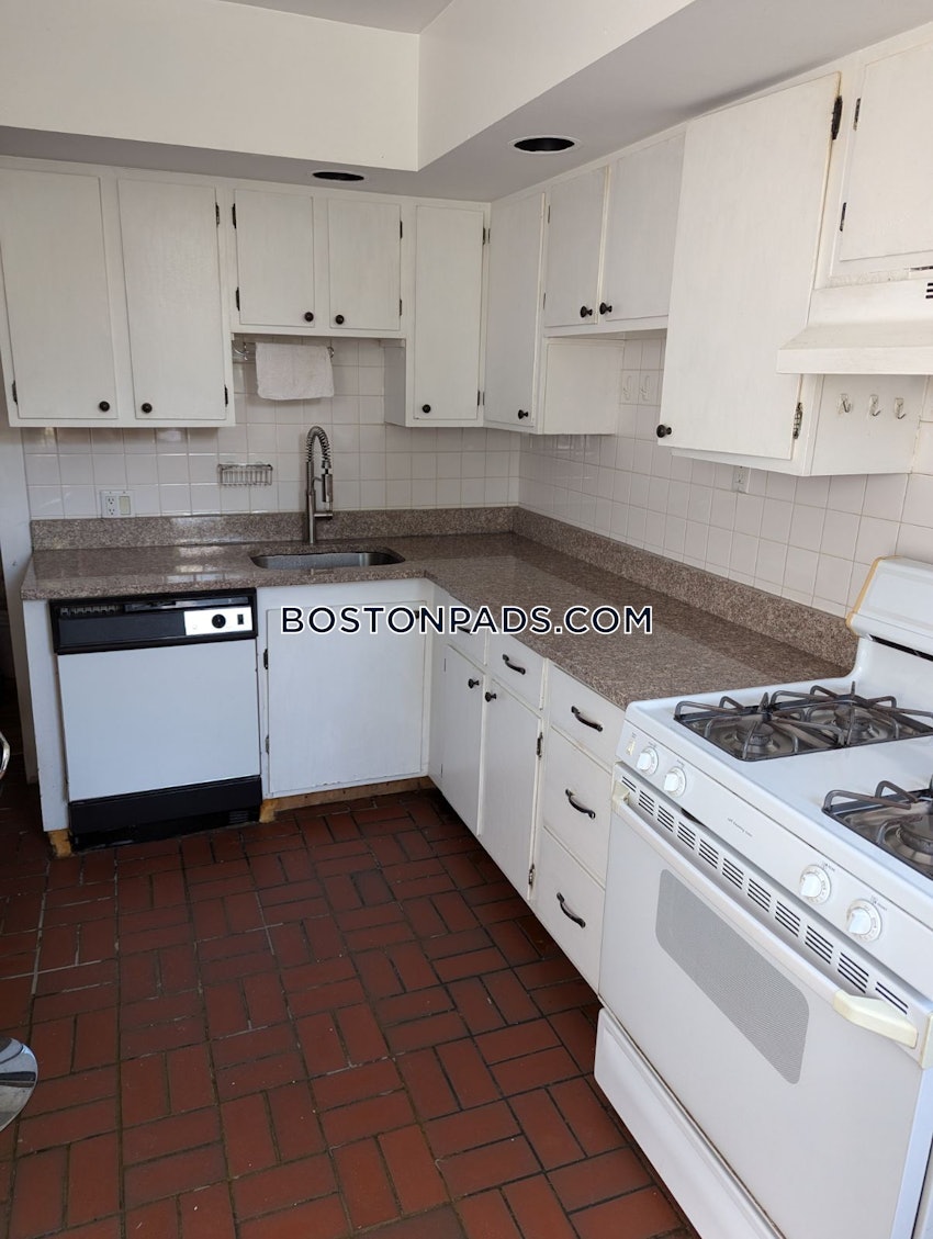 BOSTON - FENWAY/KENMORE - 2 Beds, 1 Bath - Image 2