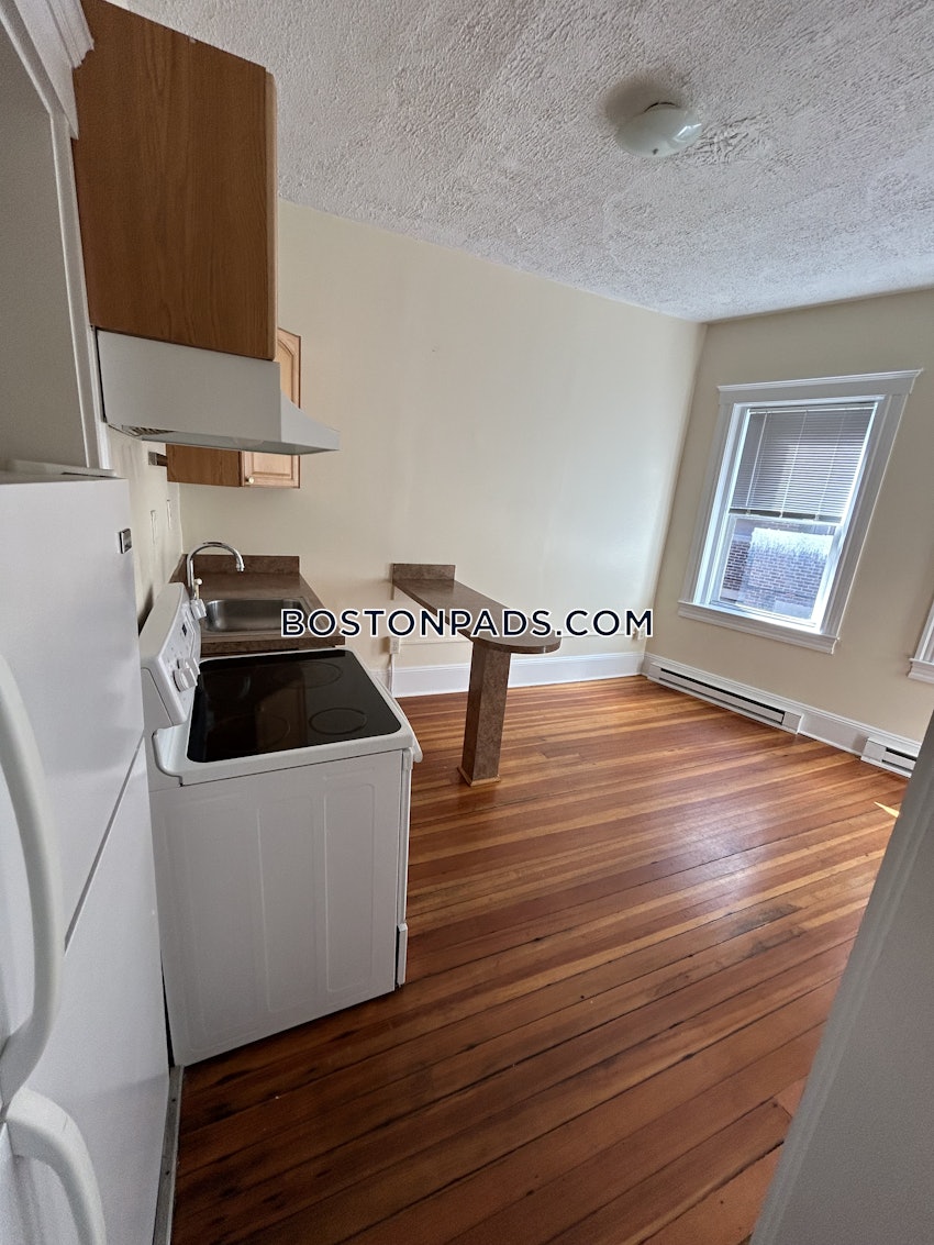 BOSTON - MISSION HILL - 2 Beds, 1 Bath - Image 10