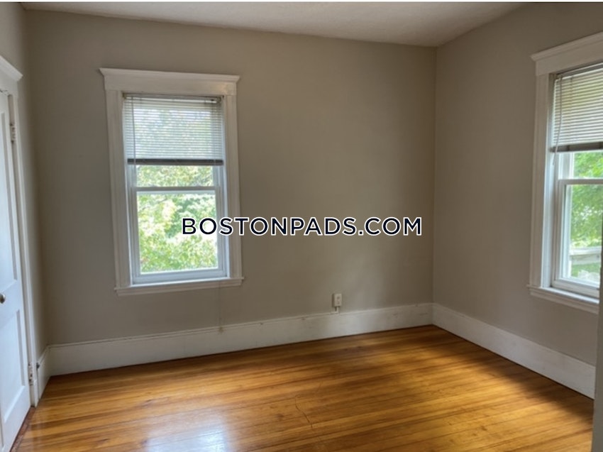 MEDFORD - TUFTS - 2 Beds, 1 Bath - Image 11