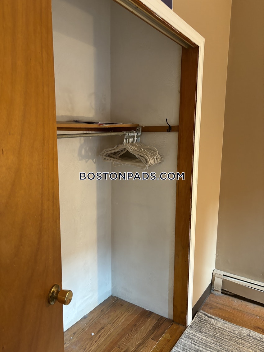 BOSTON - NORTH END - 2 Beds, 1 Bath - Image 5