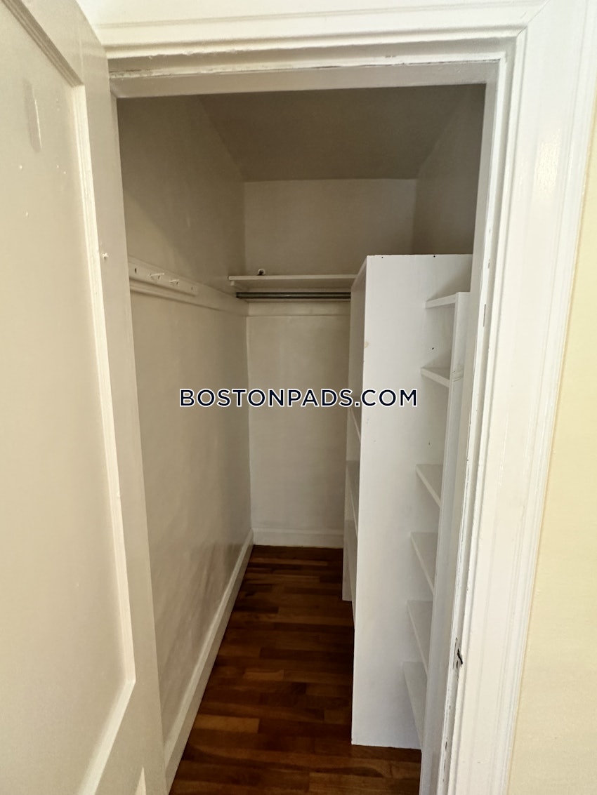 BOSTON - BRIGHTON - CLEVELAND CIRCLE - 4 Beds, 1 Bath - Image 73