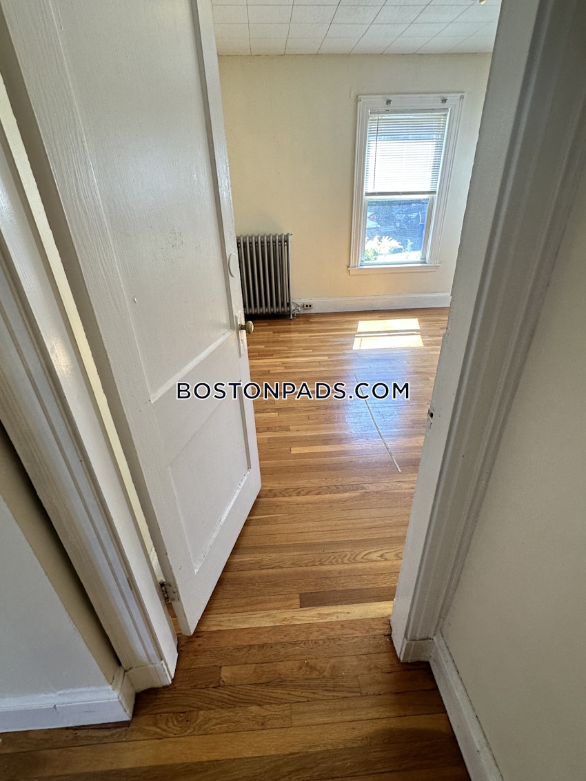 BOSTON - BRIGHTON - CLEVELAND CIRCLE - 4 Beds, 1 Bath - Image 62