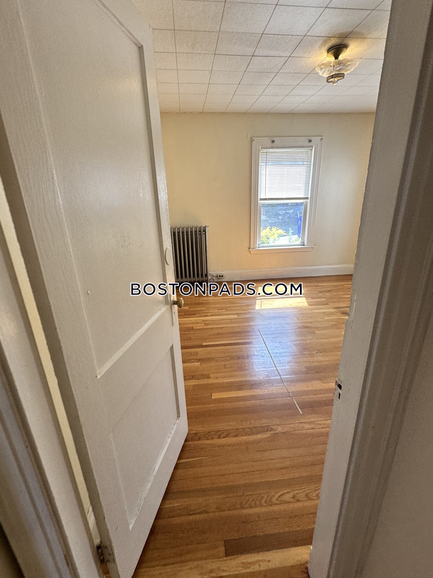 BOSTON - BRIGHTON - CLEVELAND CIRCLE - 4 Beds, 1 Bath - Image 61