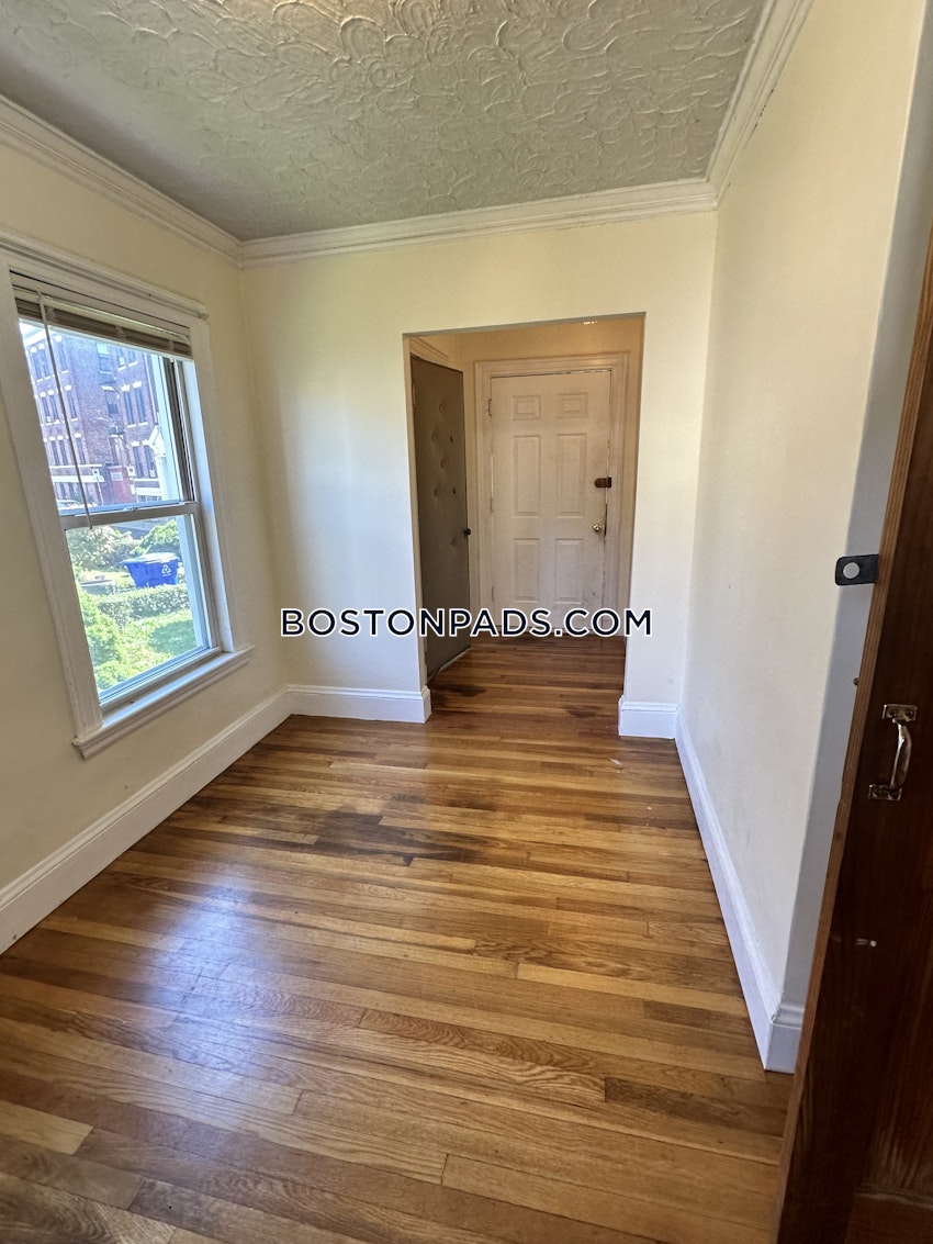 BOSTON - BRIGHTON - CLEVELAND CIRCLE - 4 Beds, 1 Bath - Image 48