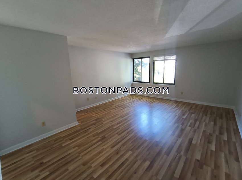 CAMBRIDGE - PORTER SQUARE - 3 Beds, 2 Baths - Image 38