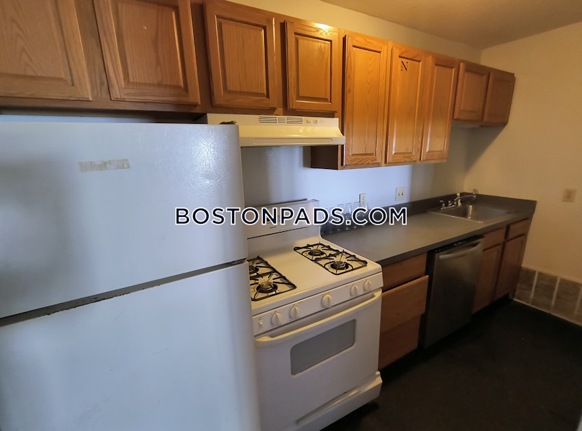 CAMBRIDGE - PORTER SQUARE - 3 Beds, 2 Baths - Image 12