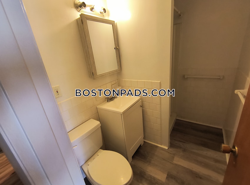 CAMBRIDGE - PORTER SQUARE - 3 Beds, 2 Baths - Image 44