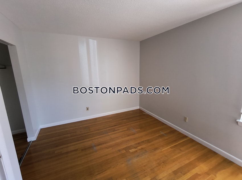 CAMBRIDGE - PORTER SQUARE - 3 Beds, 2 Baths - Image 36