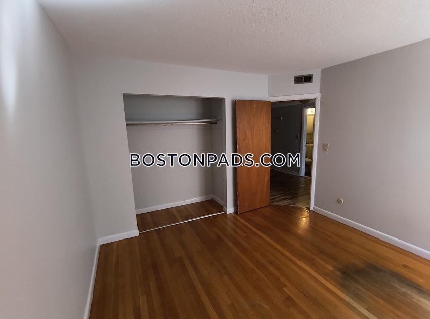 CAMBRIDGE - PORTER SQUARE - 3 Beds, 2 Baths - Image 28