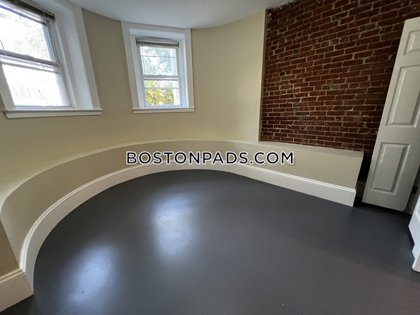 BROOKLINE- BROOKLINE VILLAGE - 1 Bed, 1 Bath - Image 3