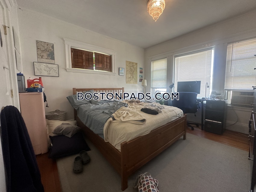 SOMERVILLE - TUFTS - 4 Beds, 1 Bath - Image 43