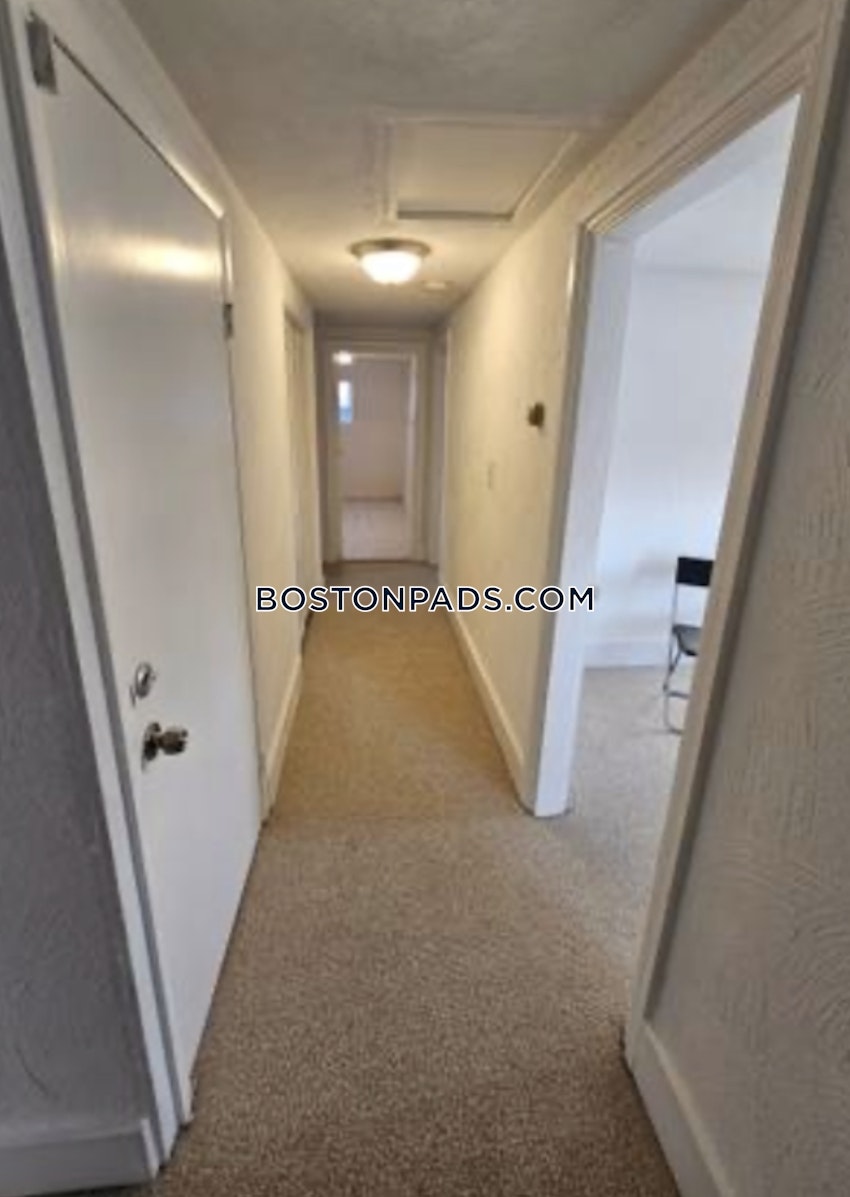 EVERETT - 2 Beds, 1 Bath - Image 11