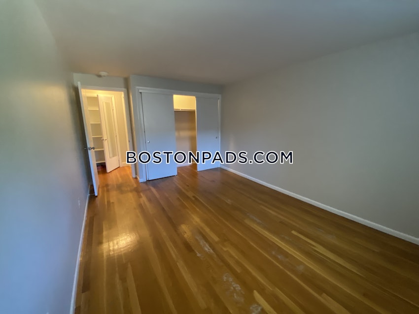 BOSTON - BRIGHTON - OAK SQUARE - 1 Bed, 1 Bath - Image 20