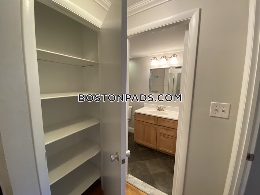 BOSTON - BRIGHTON - OAK SQUARE - 1 Bed, 1 Bath - Image 37