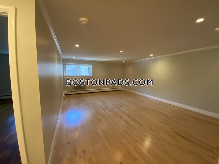 BOSTON - BRIGHTON - OAK SQUARE - 1 Bed, 1 Bath - Image 18