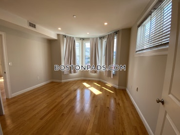 Boston - 3 Beds, 3 Baths