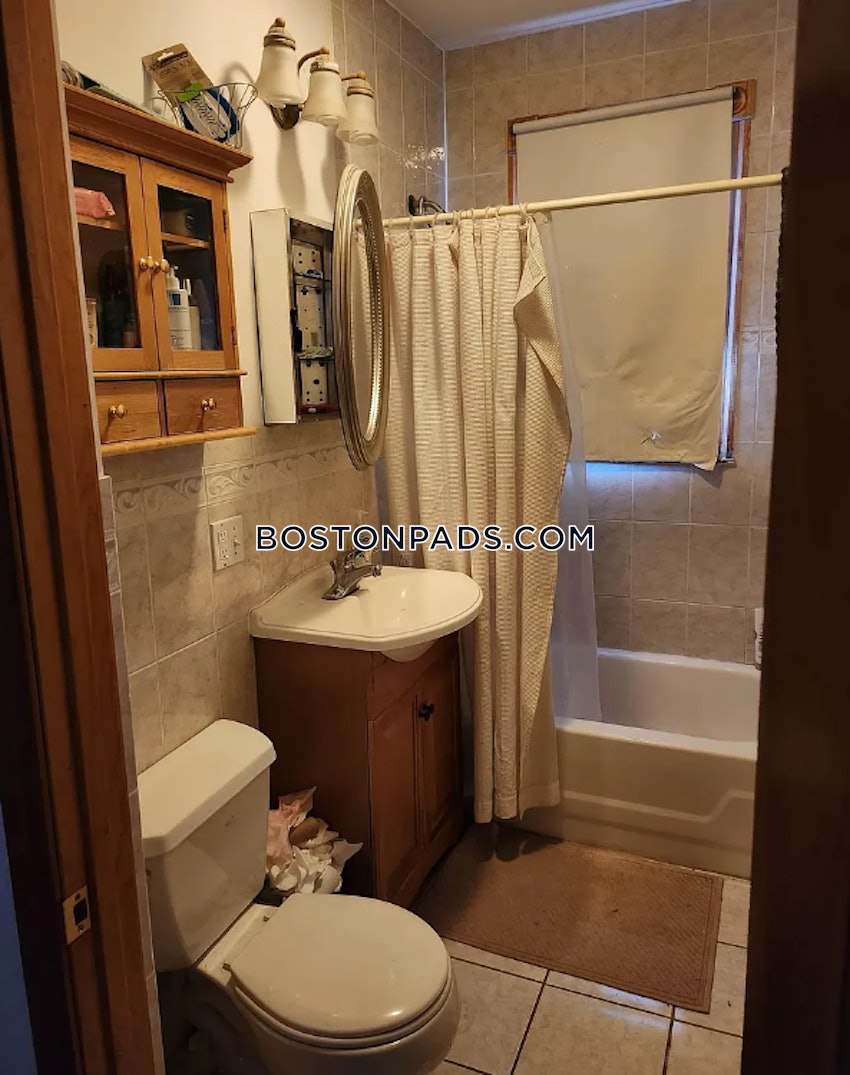 SOMERVILLE- WEST SOMERVILLE/ TEELE SQUARE - 4 Beds, 2 Baths - Image 28