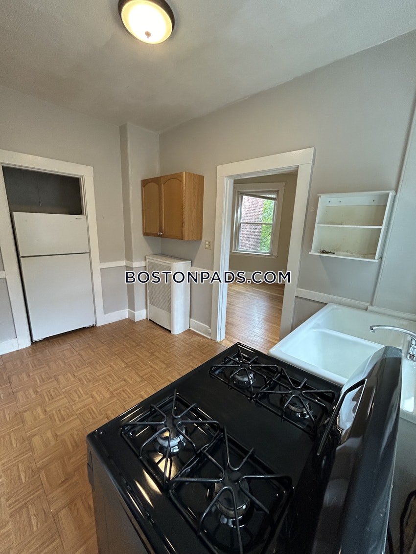 BOSTON - ALLSTON/BRIGHTON BORDER - 3 Beds, 1 Bath - Image 1