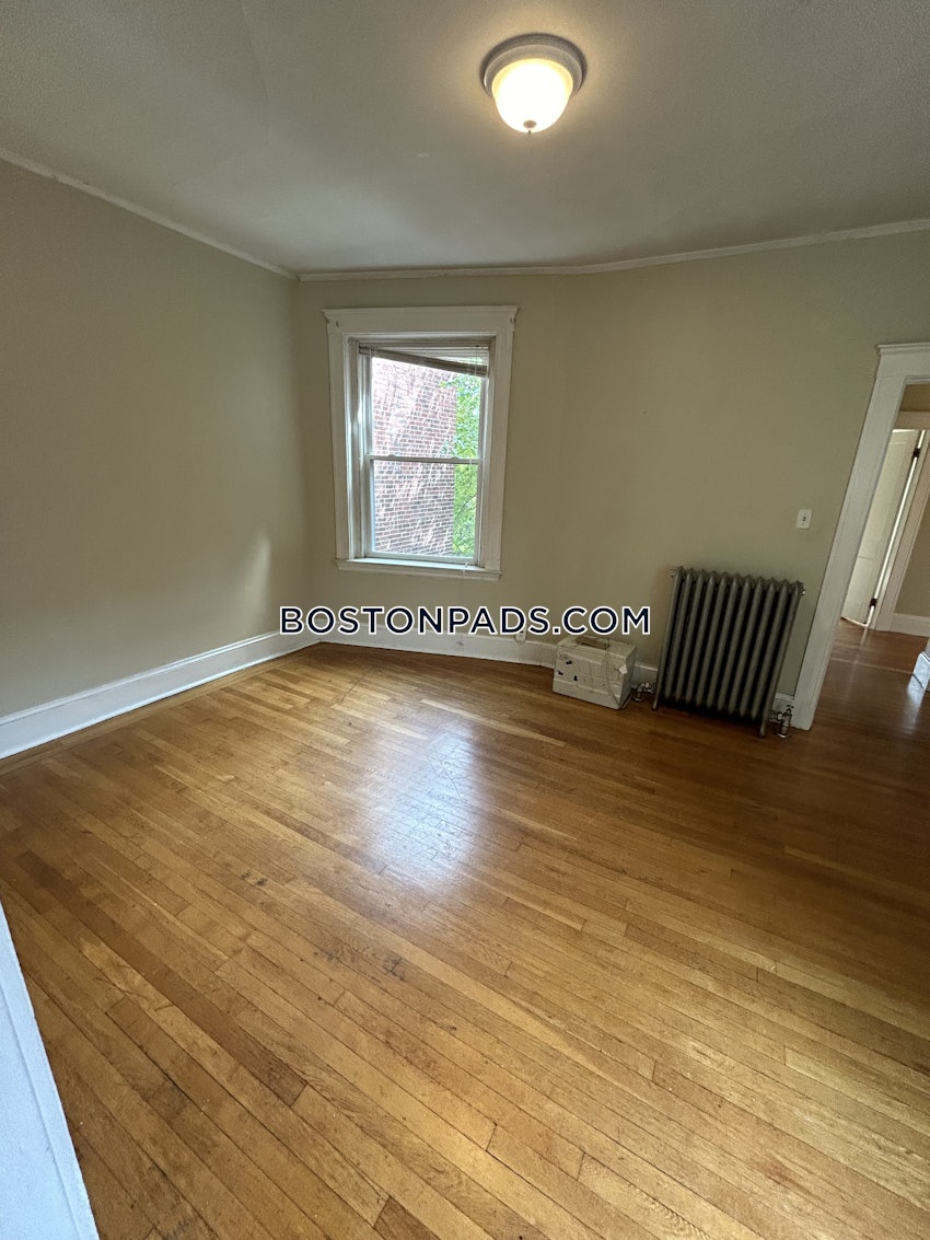 BOSTON - ALLSTON/BRIGHTON BORDER - 3 Beds, 1 Bath - Image 14