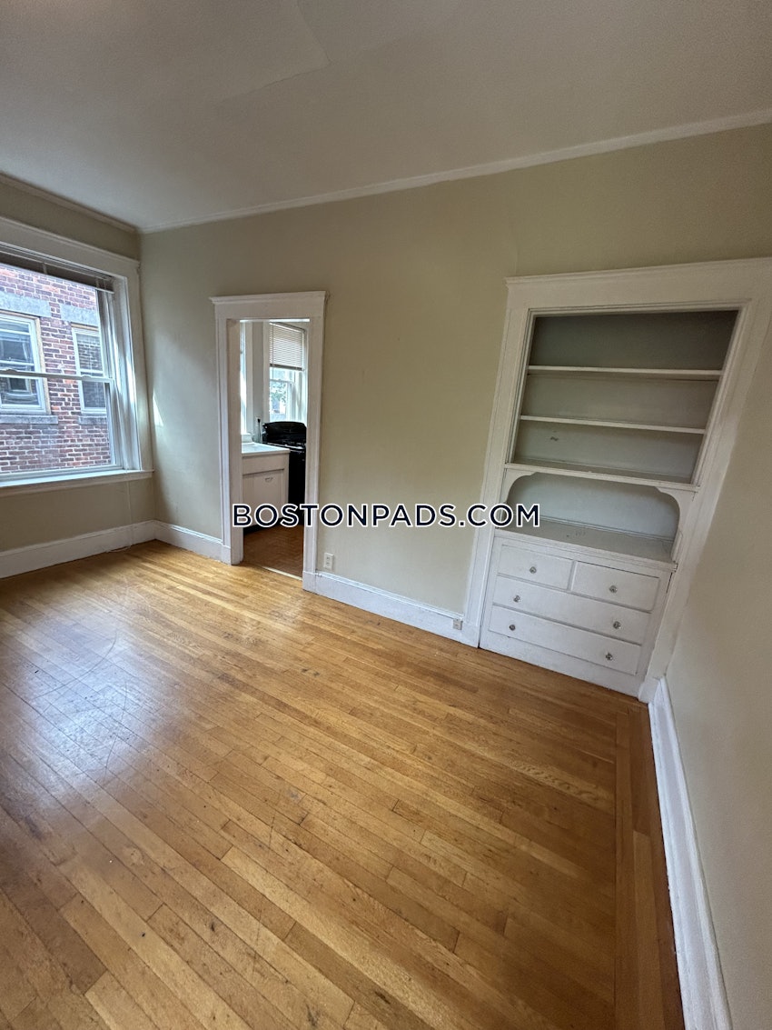 BOSTON - ALLSTON/BRIGHTON BORDER - 3 Beds, 1 Bath - Image 13