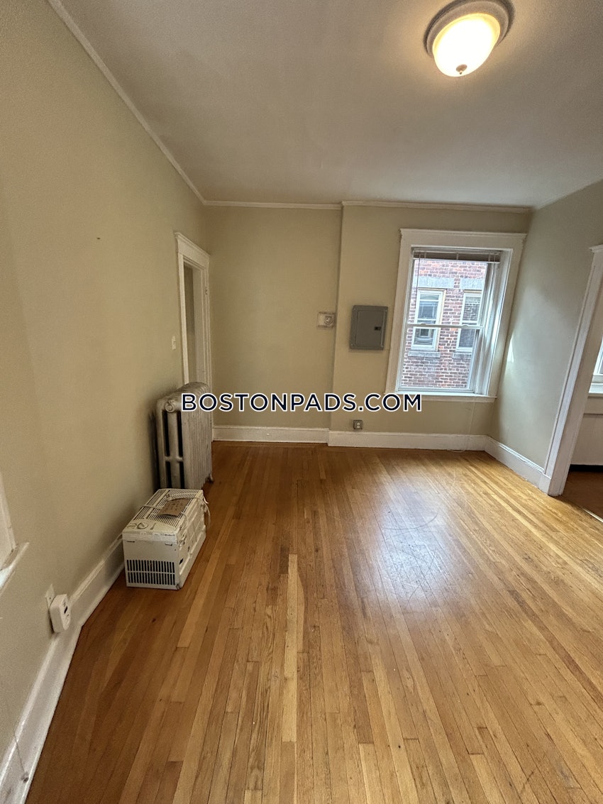 BOSTON - ALLSTON/BRIGHTON BORDER - 3 Beds, 1 Bath - Image 12