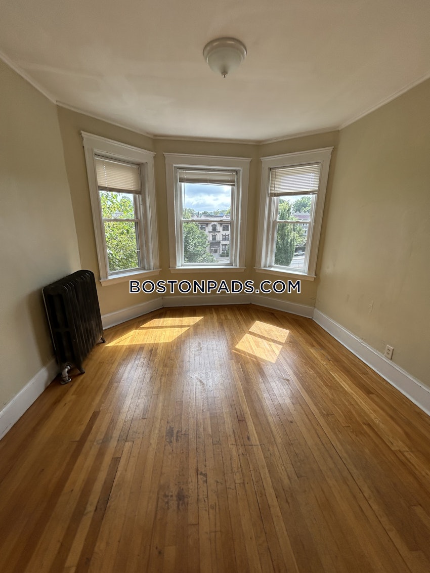 BOSTON - ALLSTON/BRIGHTON BORDER - 3 Beds, 1 Bath - Image 7