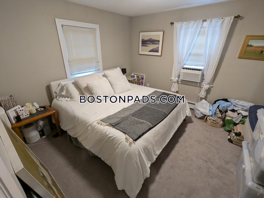 SOMERVILLE - WINTER HILL - 3 Beds, 1 Bath - Image 14