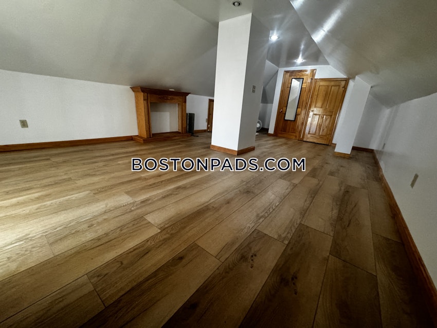 SOMERVILLE- WEST SOMERVILLE/ TEELE SQUARE - 4 Beds, 2 Baths - Image 18