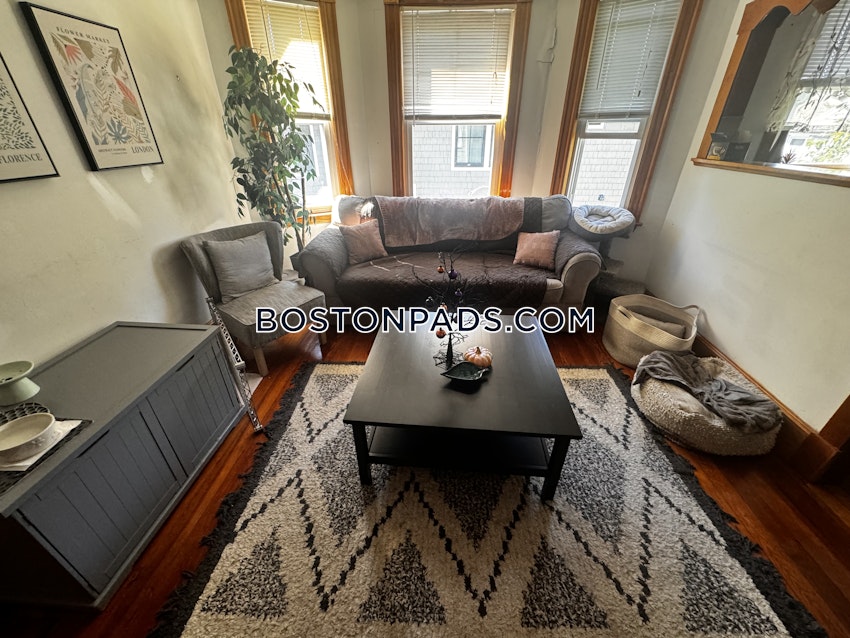 SOMERVILLE- WEST SOMERVILLE/ TEELE SQUARE - 4 Beds, 2 Baths - Image 5