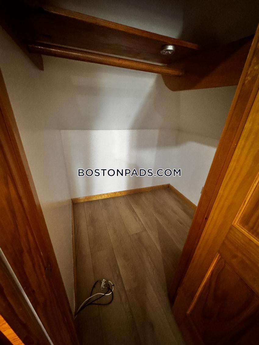 SOMERVILLE- WEST SOMERVILLE/ TEELE SQUARE - 4 Beds, 2 Baths - Image 15