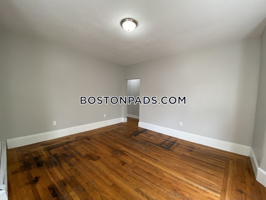 BOSTON - DORCHESTER - CENTER - 4 Beds, 1 Bath - Image 5