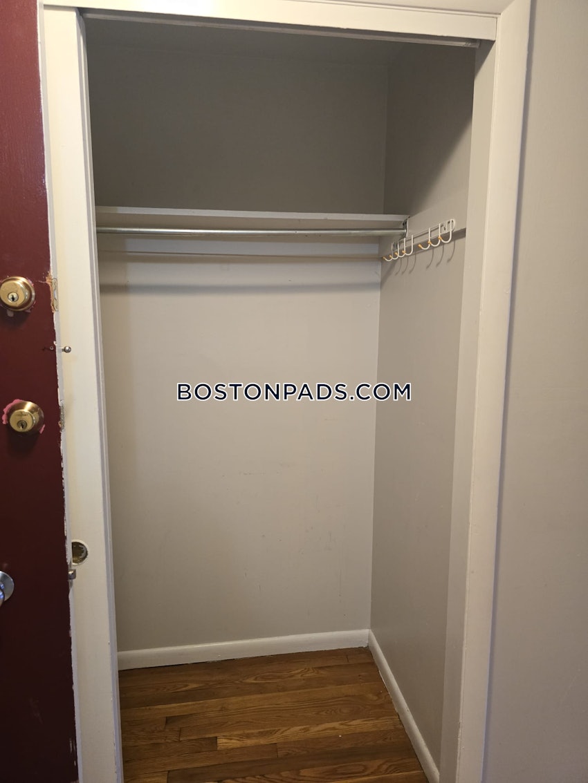 BOSTON - BRIGHTON - OAK SQUARE - 1 Bed, 1 Bath - Image 34