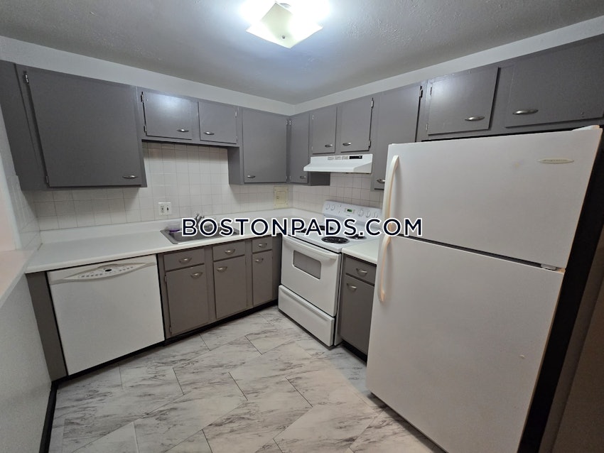 BOSTON - BRIGHTON - OAK SQUARE - 1 Bed, 1 Bath - Image 3