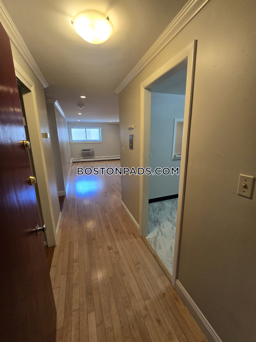 BOSTON - BRIGHTON - OAK SQUARE - 1 Bed, 1 Bath - Image 33