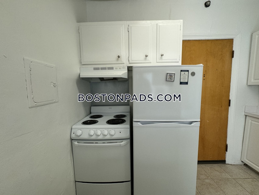 BROOKLINE- COOLIDGE CORNER - 2 Beds, 1 Bath - Image 1