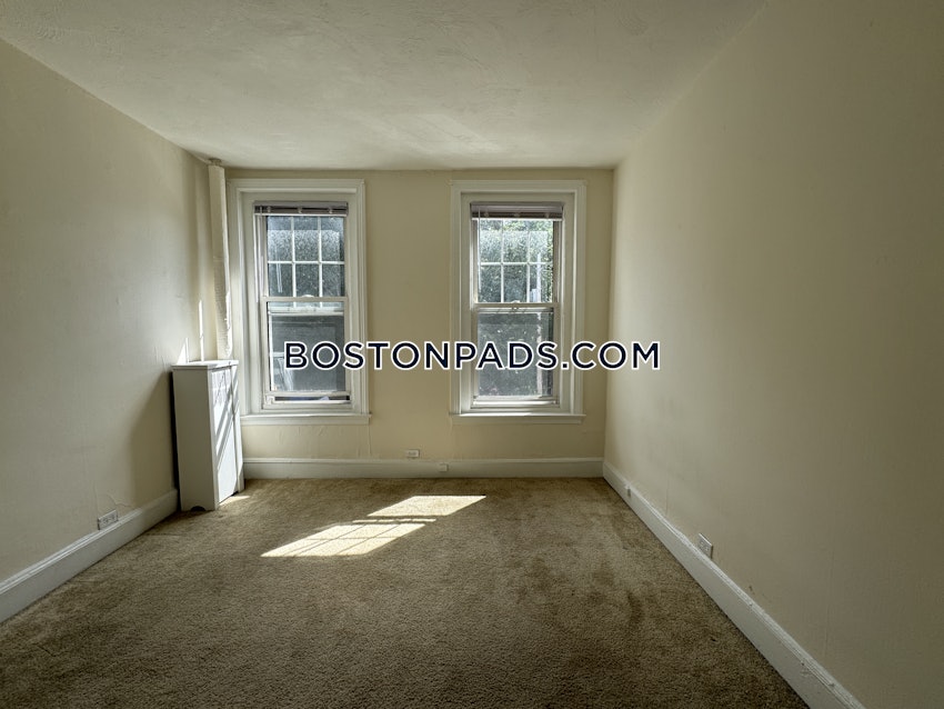 BROOKLINE- COOLIDGE CORNER - 2 Beds, 1 Bath - Image 10