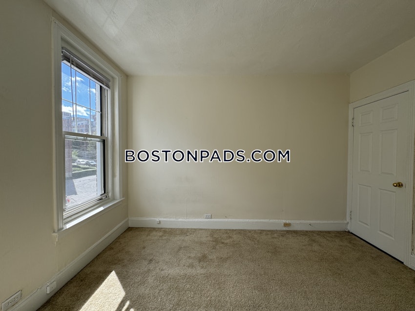 BROOKLINE- COOLIDGE CORNER - 2 Beds, 1 Bath - Image 7