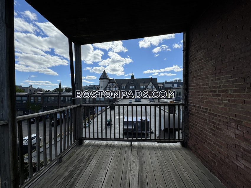 BROOKLINE- COOLIDGE CORNER - 2 Beds, 1 Bath - Image 3